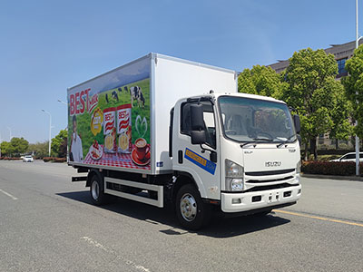 Un camion frigorifique ISUZU ELF 190 CV est arrivé à Grenade