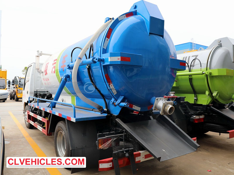ISUZU ELF vacuum truck