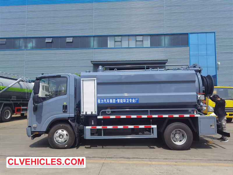 ISUZU vacuum tank truck ISUZU vacuum tank truck