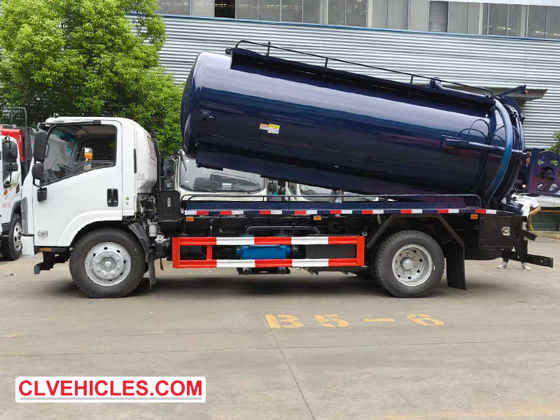 ISUZU vacuum sewage truck ISUZU vacuum sewage truck